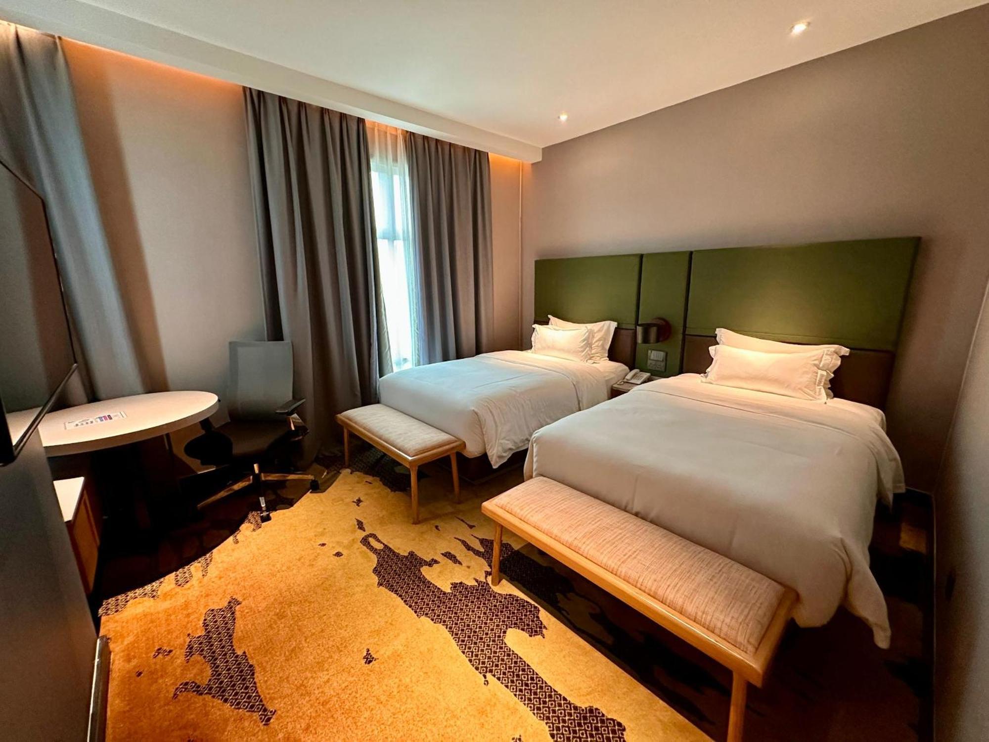 King Park Hotel Kota Kinabalu Bagian luar foto