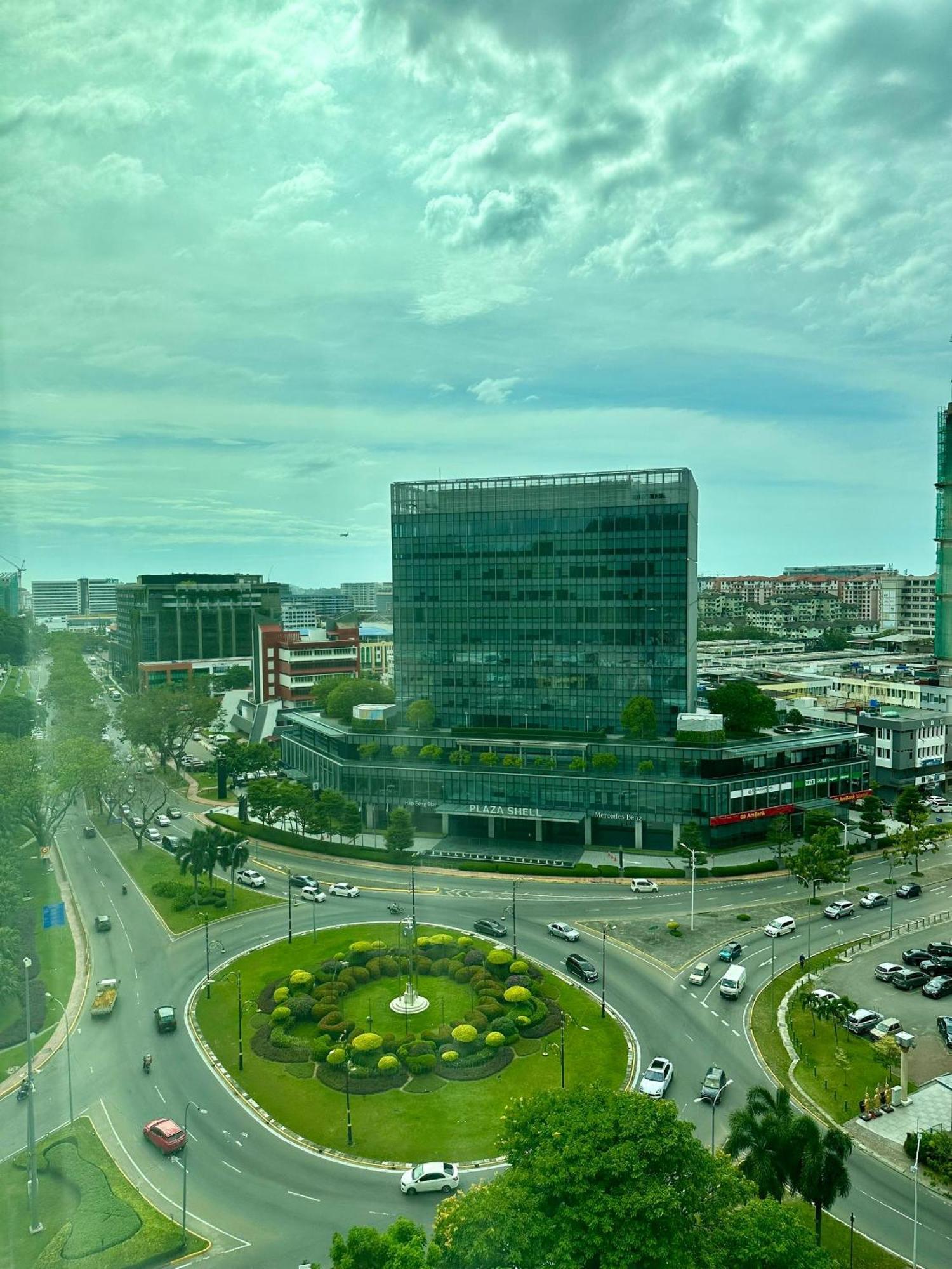 King Park Hotel Kota Kinabalu Bagian luar foto