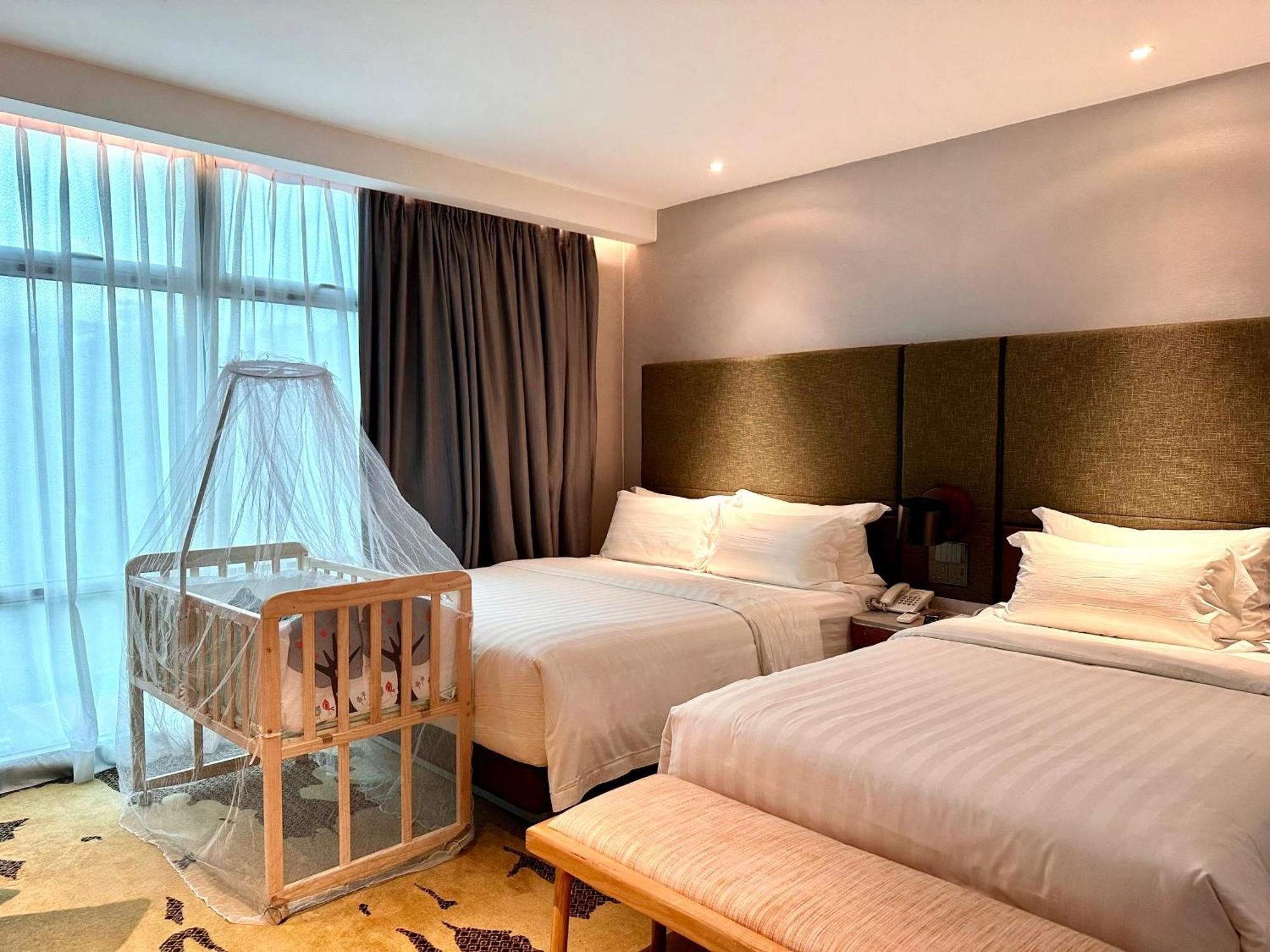King Park Hotel Kota Kinabalu Bagian luar foto