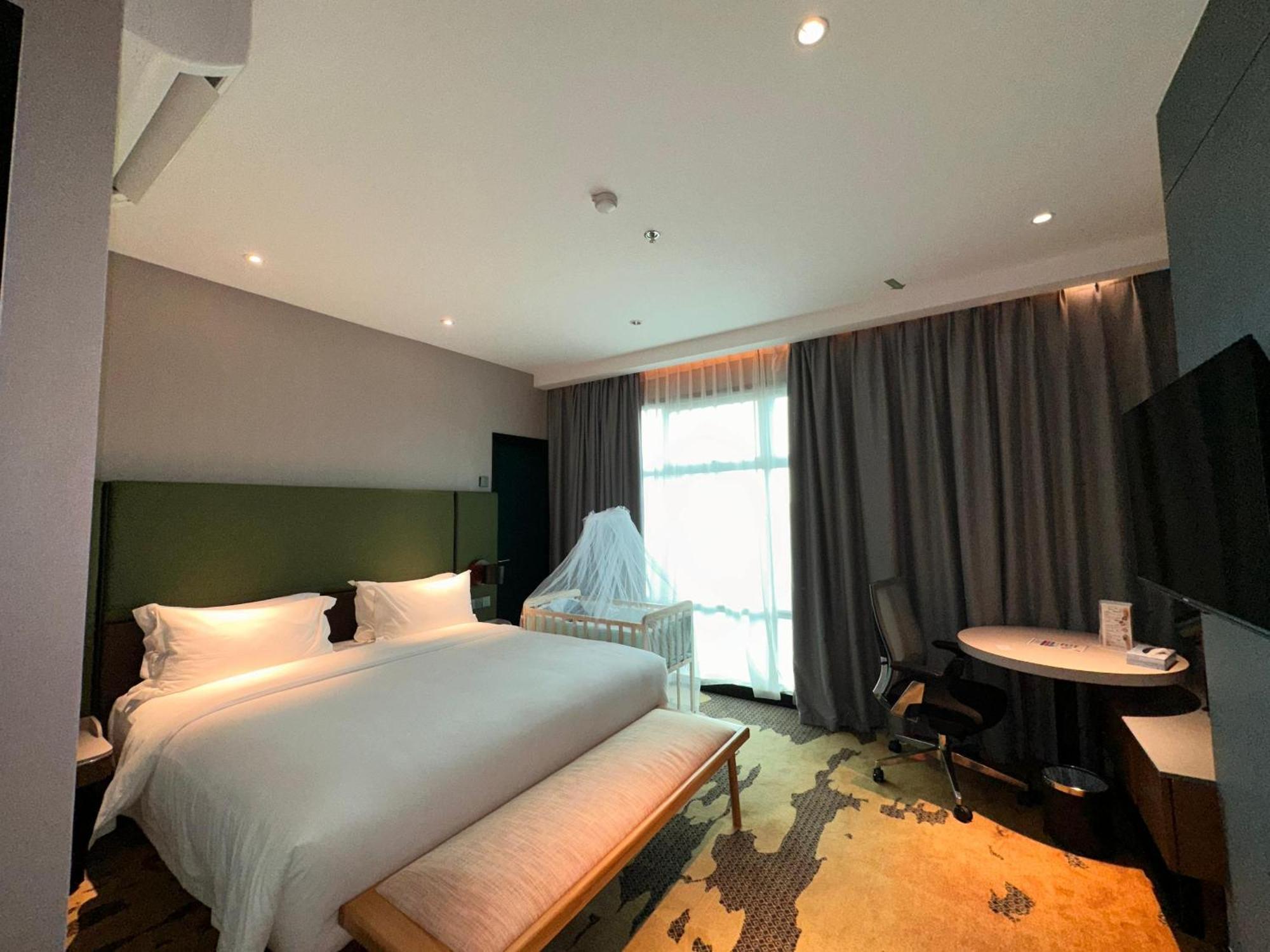 King Park Hotel Kota Kinabalu Bagian luar foto