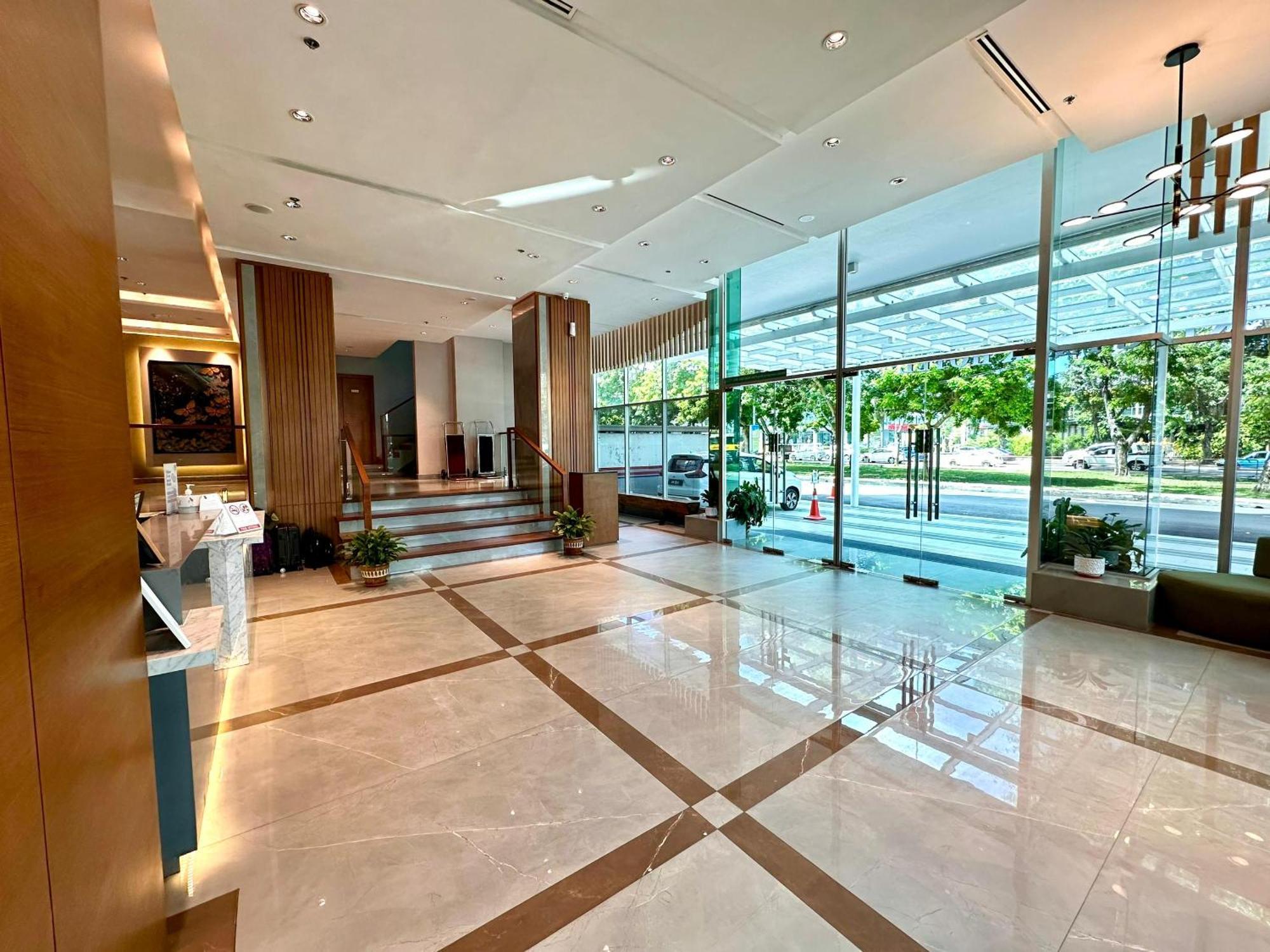 King Park Hotel Kota Kinabalu Bagian luar foto